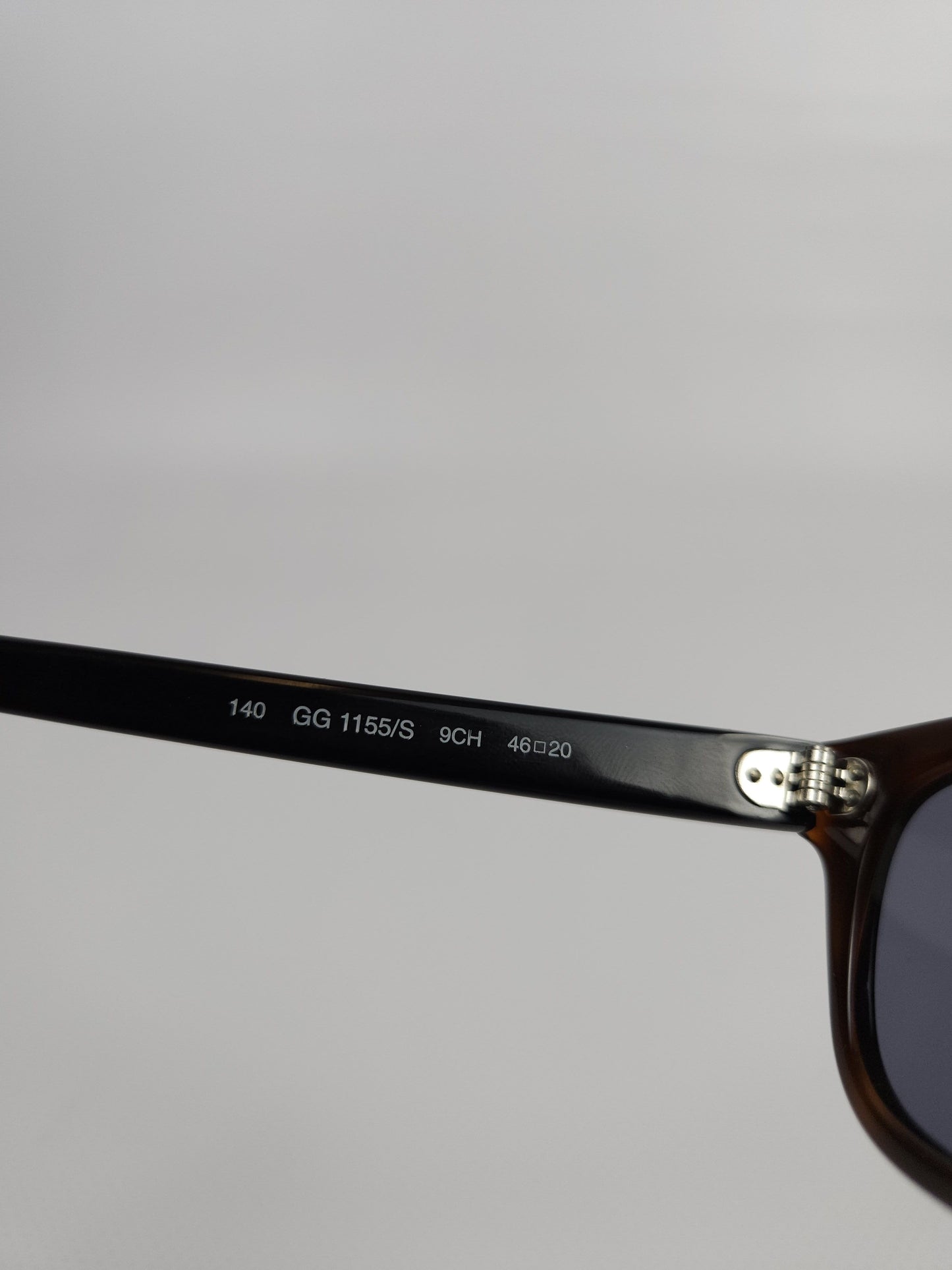 Gucci GG1135/S wayfarer type sunglasses