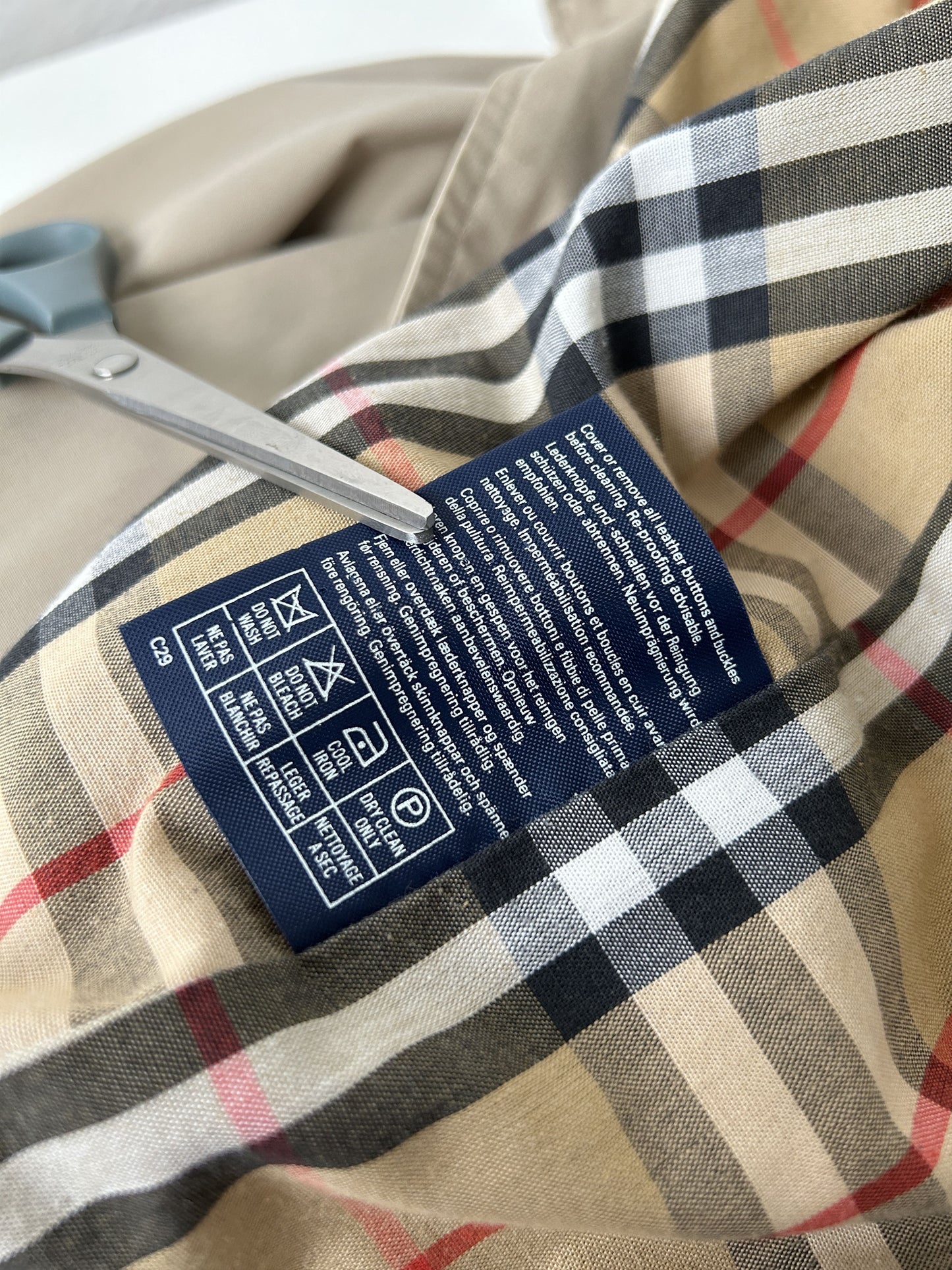Vintage burberry nova check lined trench coat