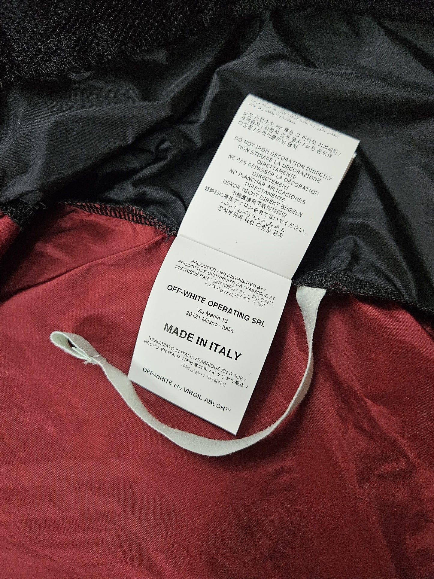 Off-white SS2020 removable sleeve river trail track top