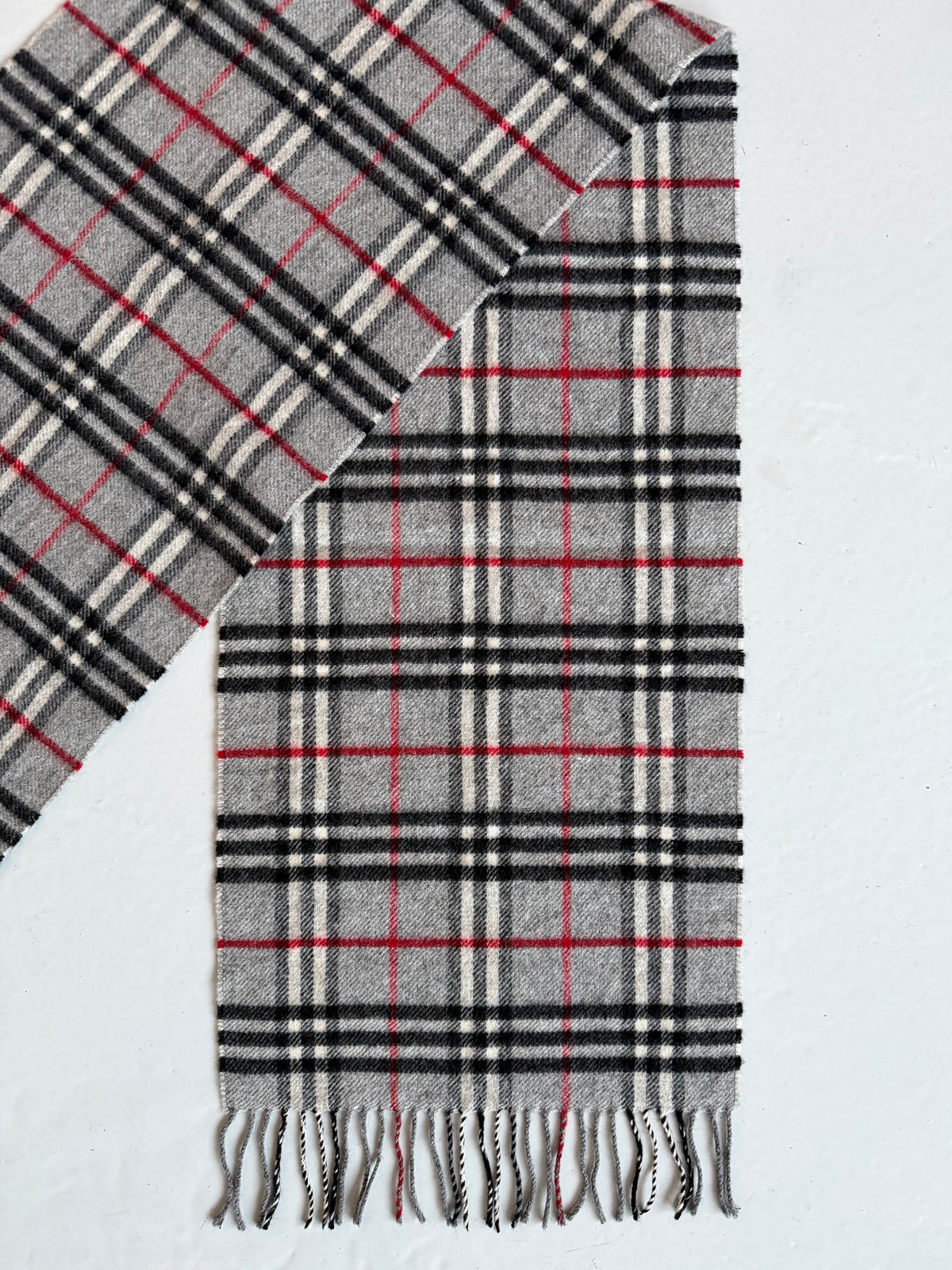 Vintage Burberry gray nova check wool scarf