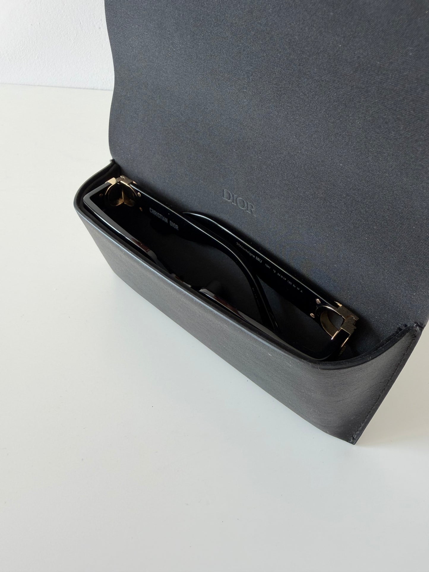 Dior 30 Montaigne sunglasses