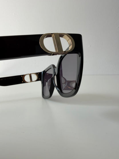 Dior 30 Montaigne sunglasses