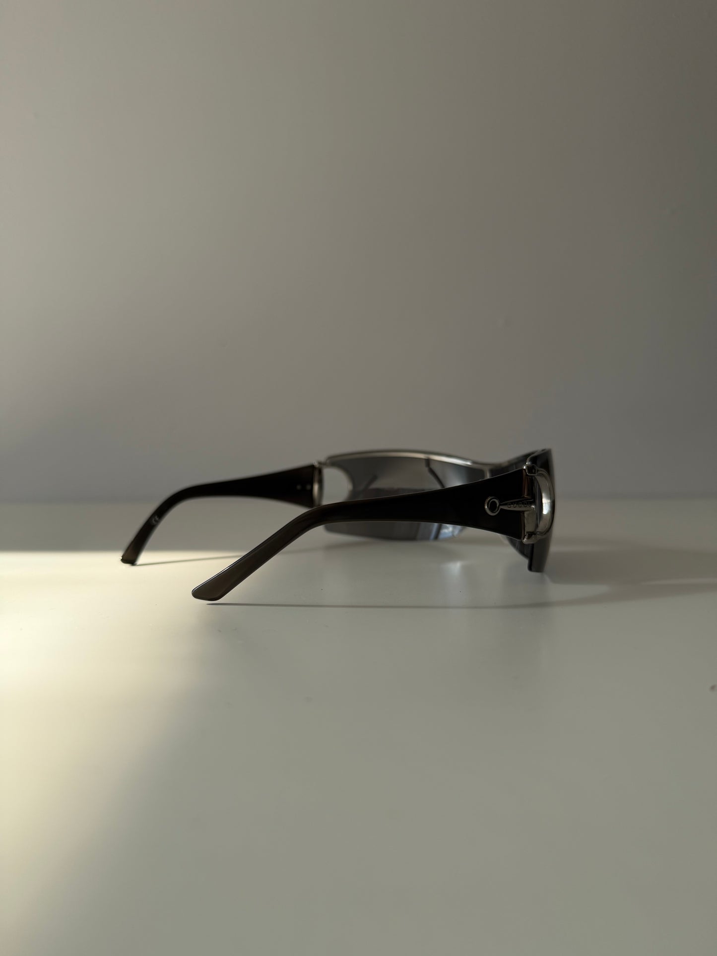 Vintage Gucci 2712/S shield wraparound horsebit sunglasses