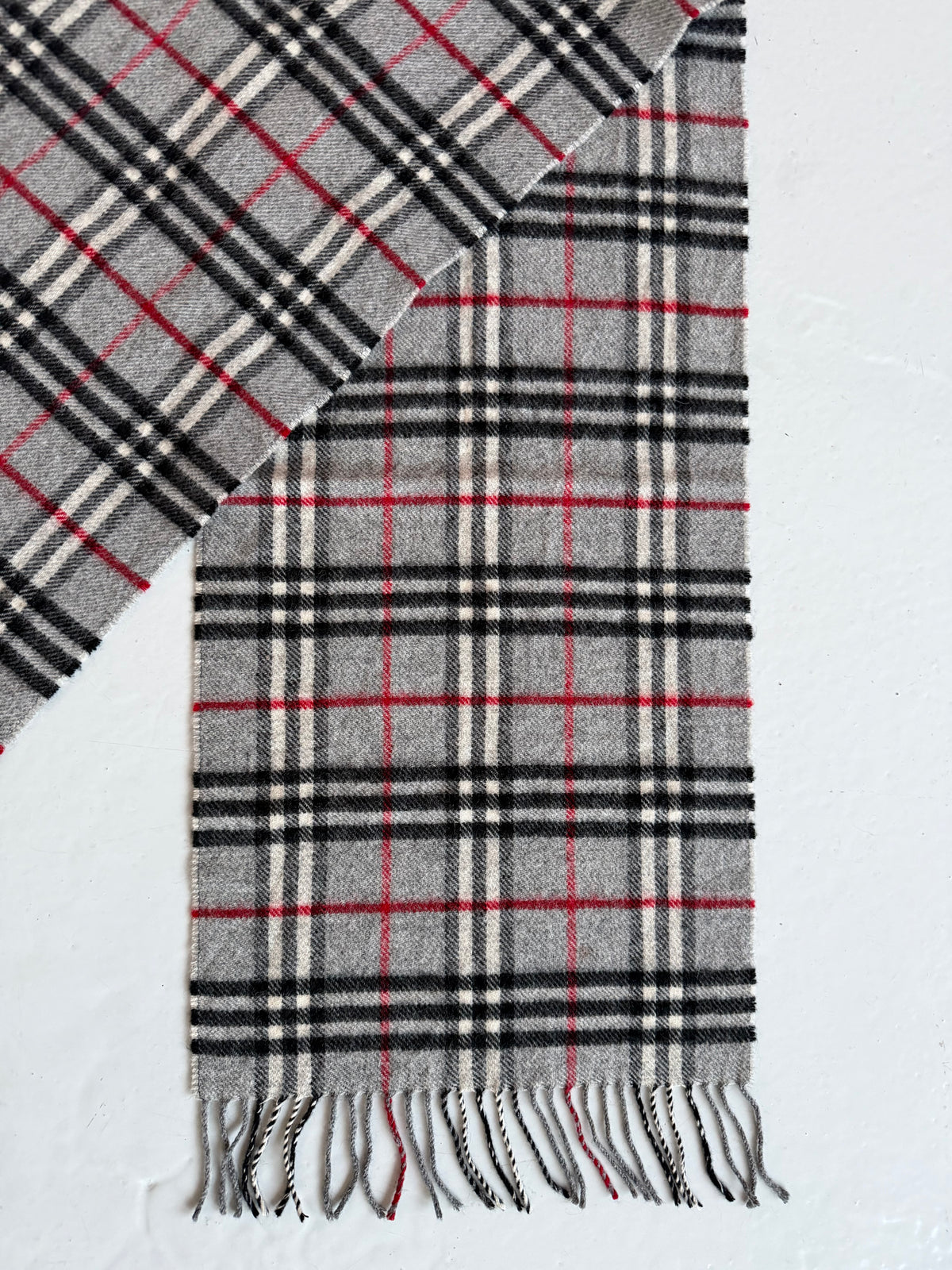 Vintage Burberry gray nova check wool scarf