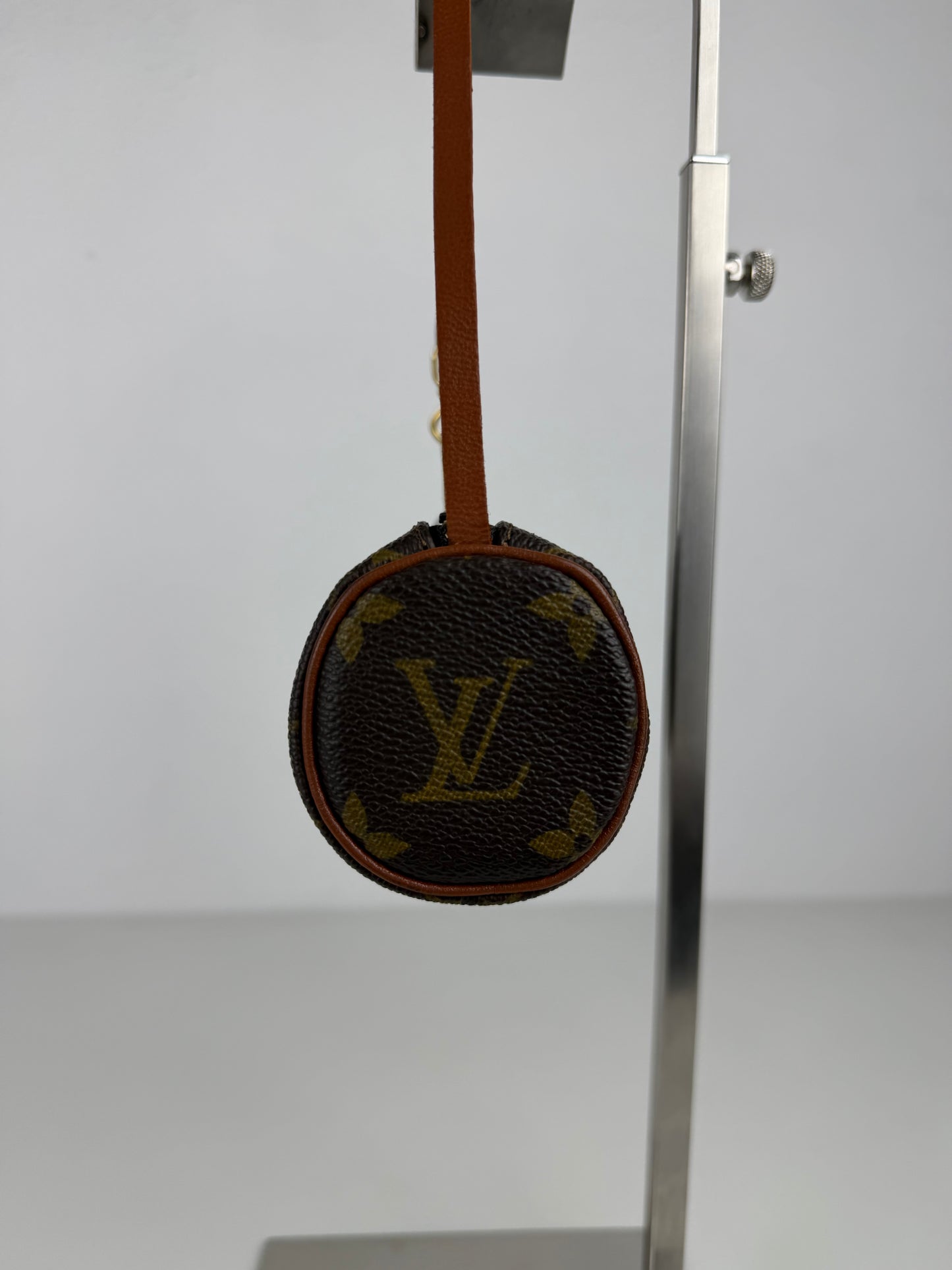 Vintage 80s Louis Vuitton monogram Papillon mini pouch bag