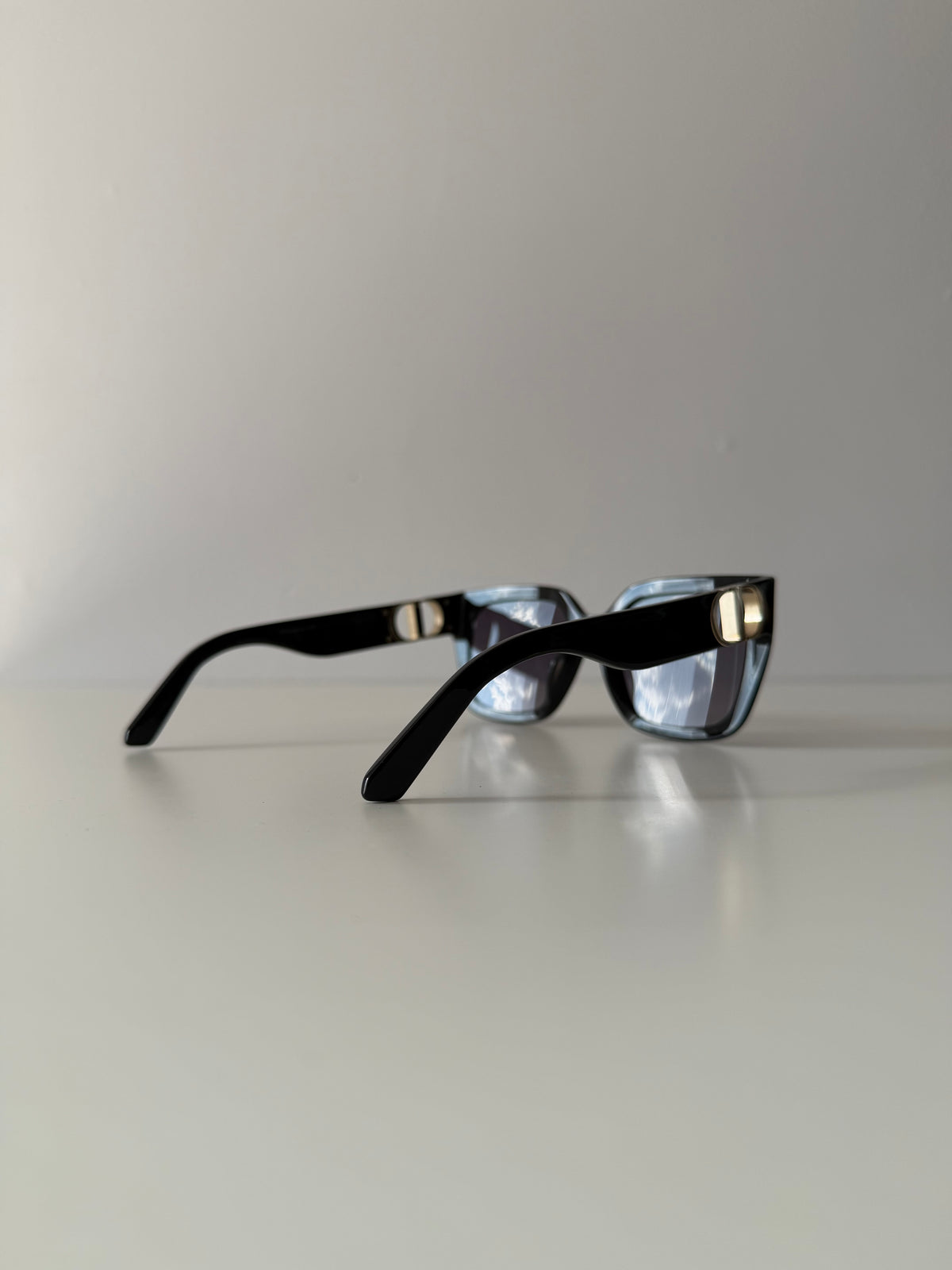 Dior 30 Montaigne sunglasses