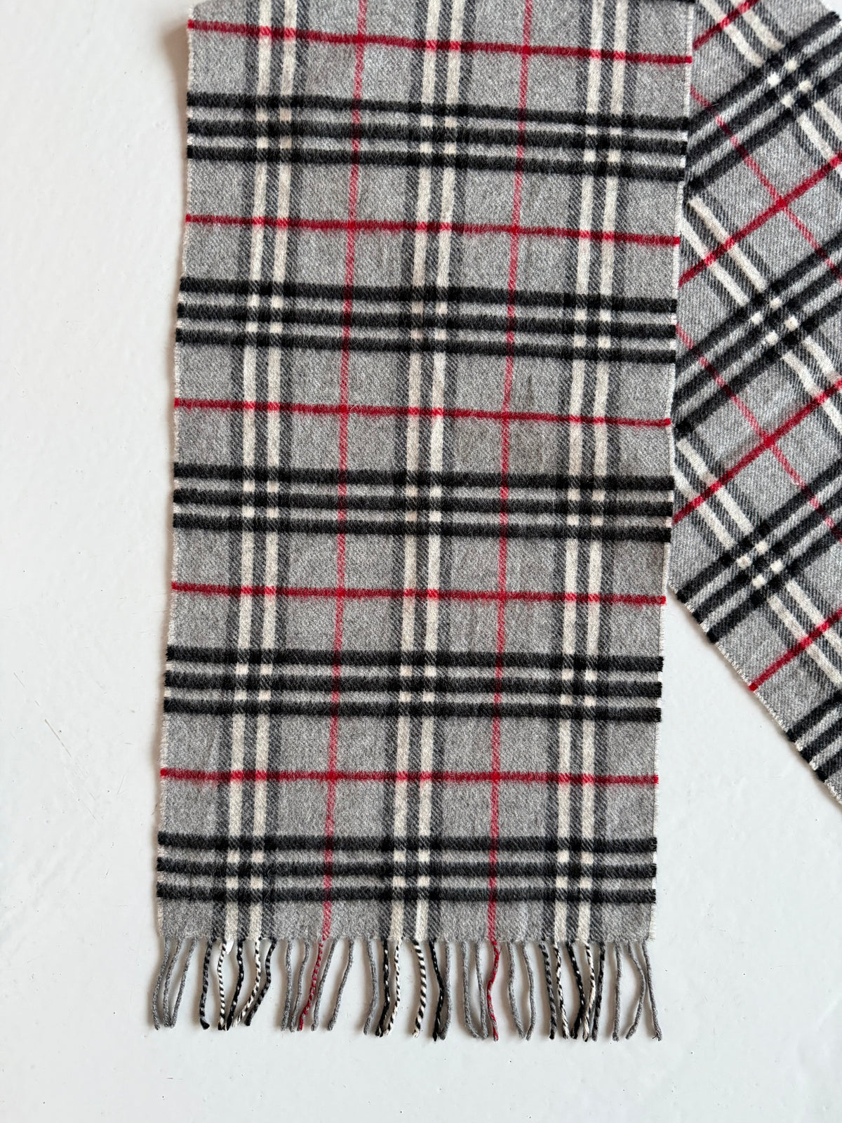 Vintage Burberry gray nova check wool scarf