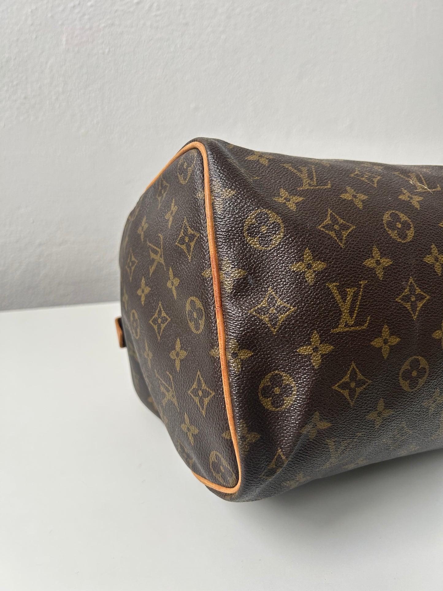 Vintage 80s Louis Vuitton monogram canvas speedy 35 handbag