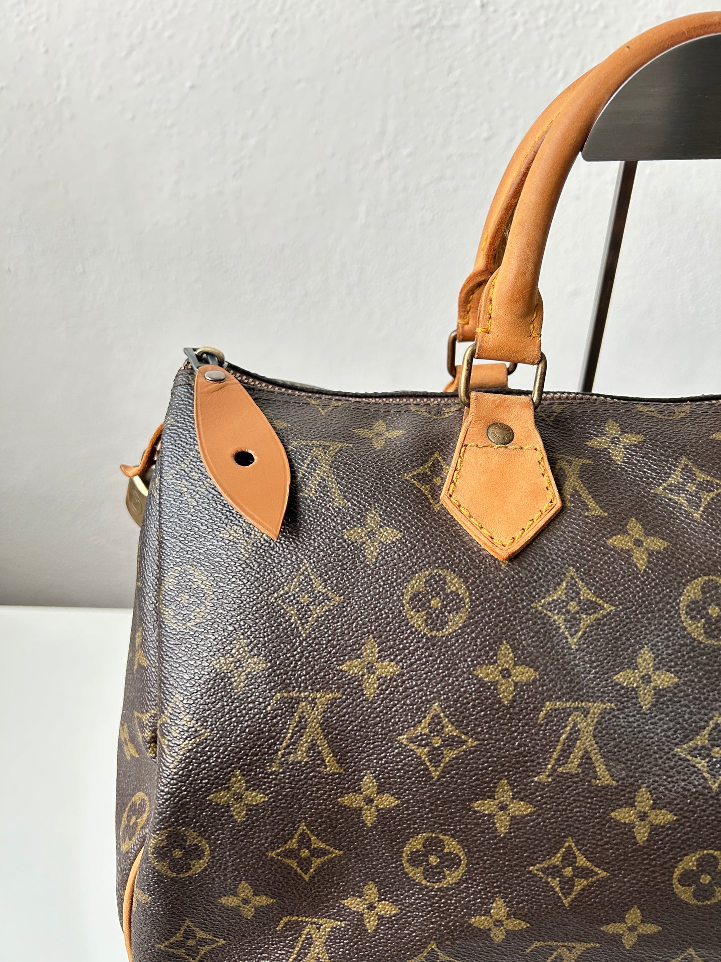 Vintage 80s Louis Vuitton monogram canvas speedy 35 handbag