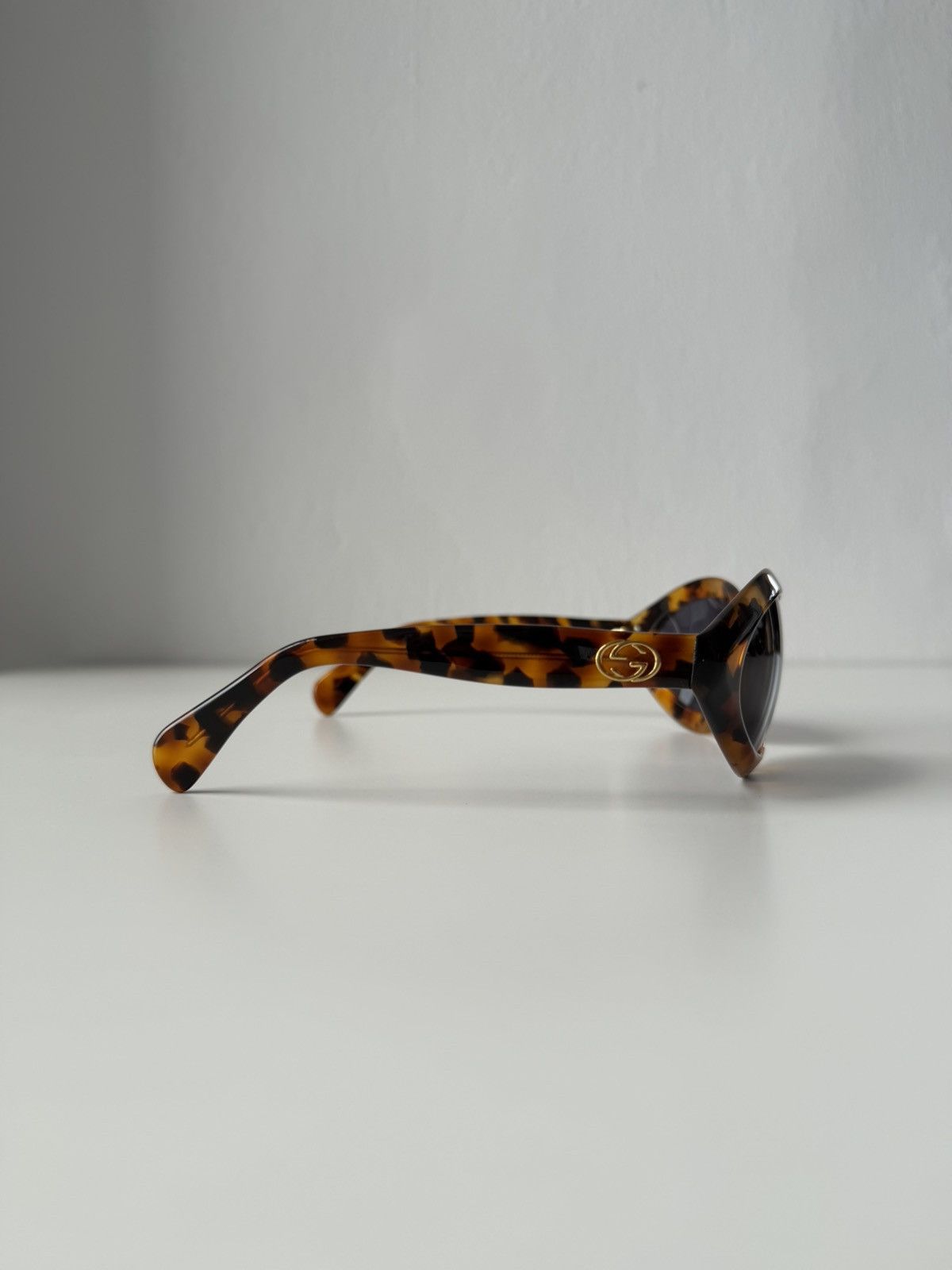 Vintage Gucci GG2402/N/S sunglasses Tom Ford era