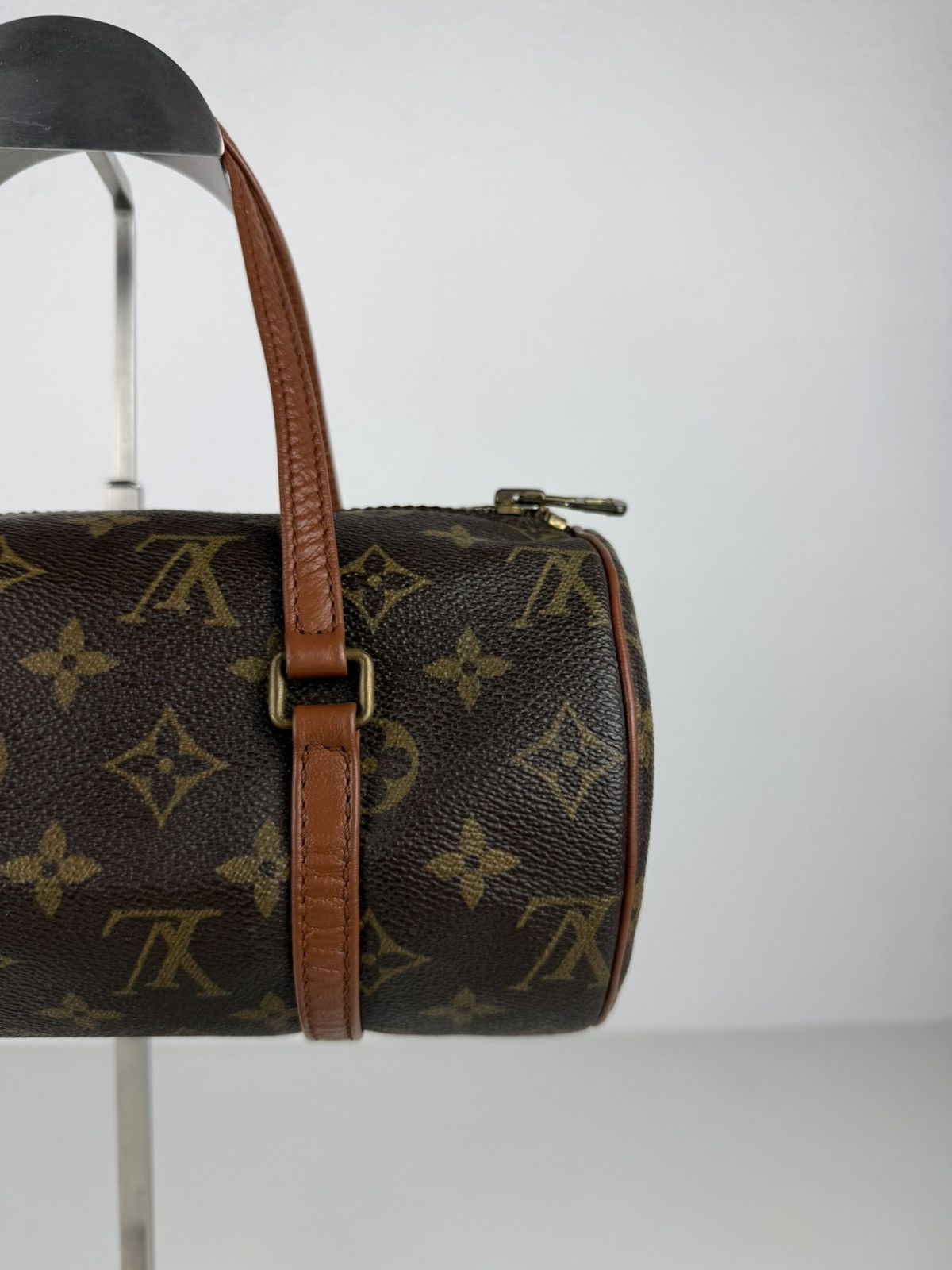 Vintage 80s Louis Vuitton monogram papillon 26