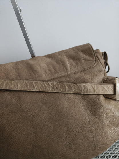 Balenciaga the folk messenger bag
