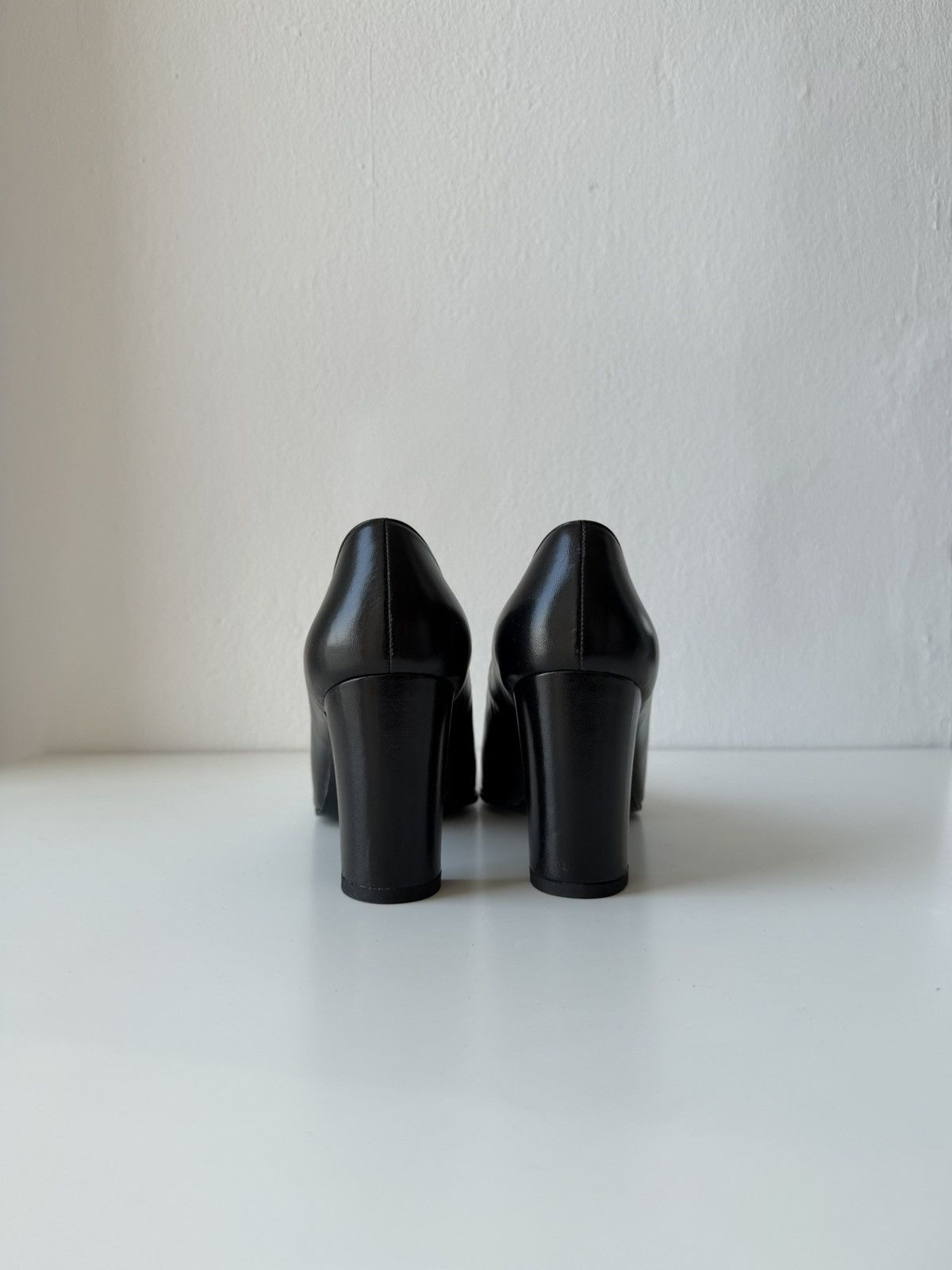 Vintage chanel CC logo block heels