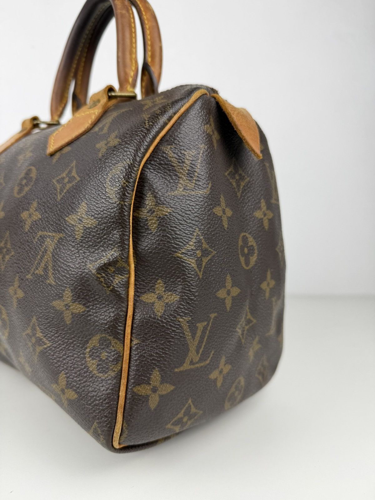 Louis Vuitton monogram speedy 25