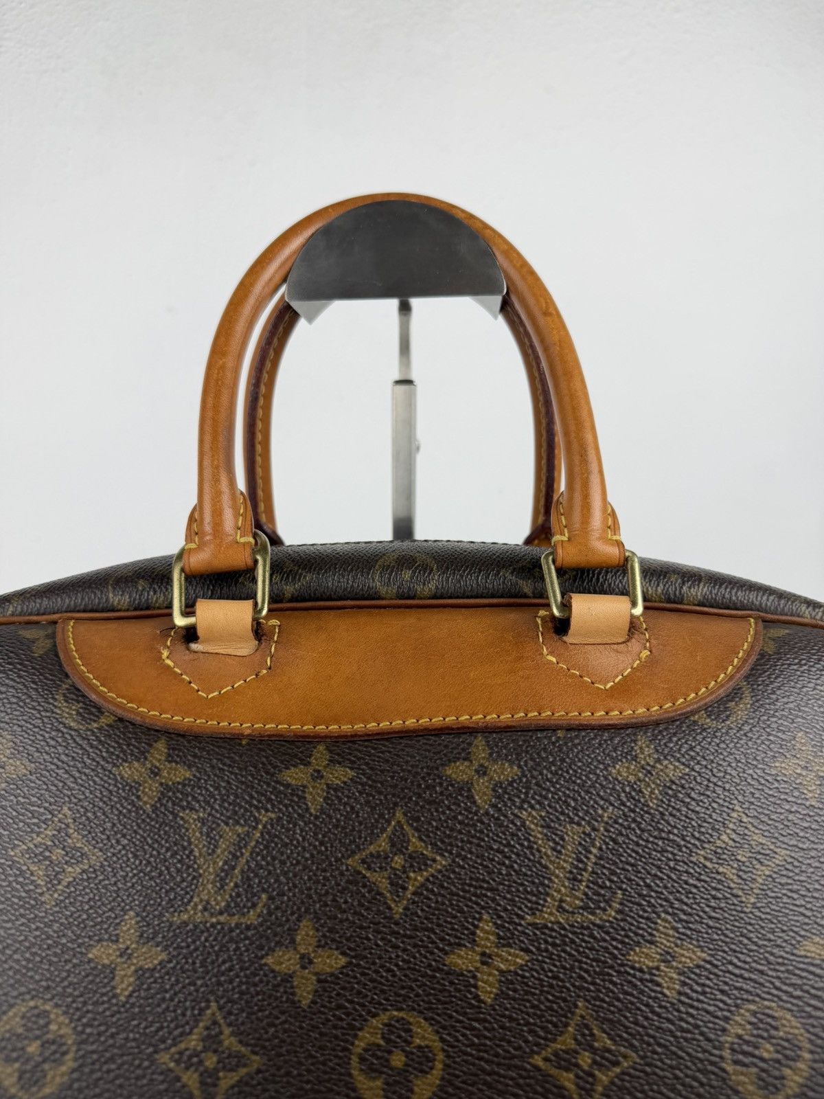 Vintage Louis Vuitton monogram deauville handbag