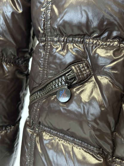 Moncler quincy hooded puffer jacket with badge