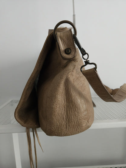 Balenciaga the folk messenger bag