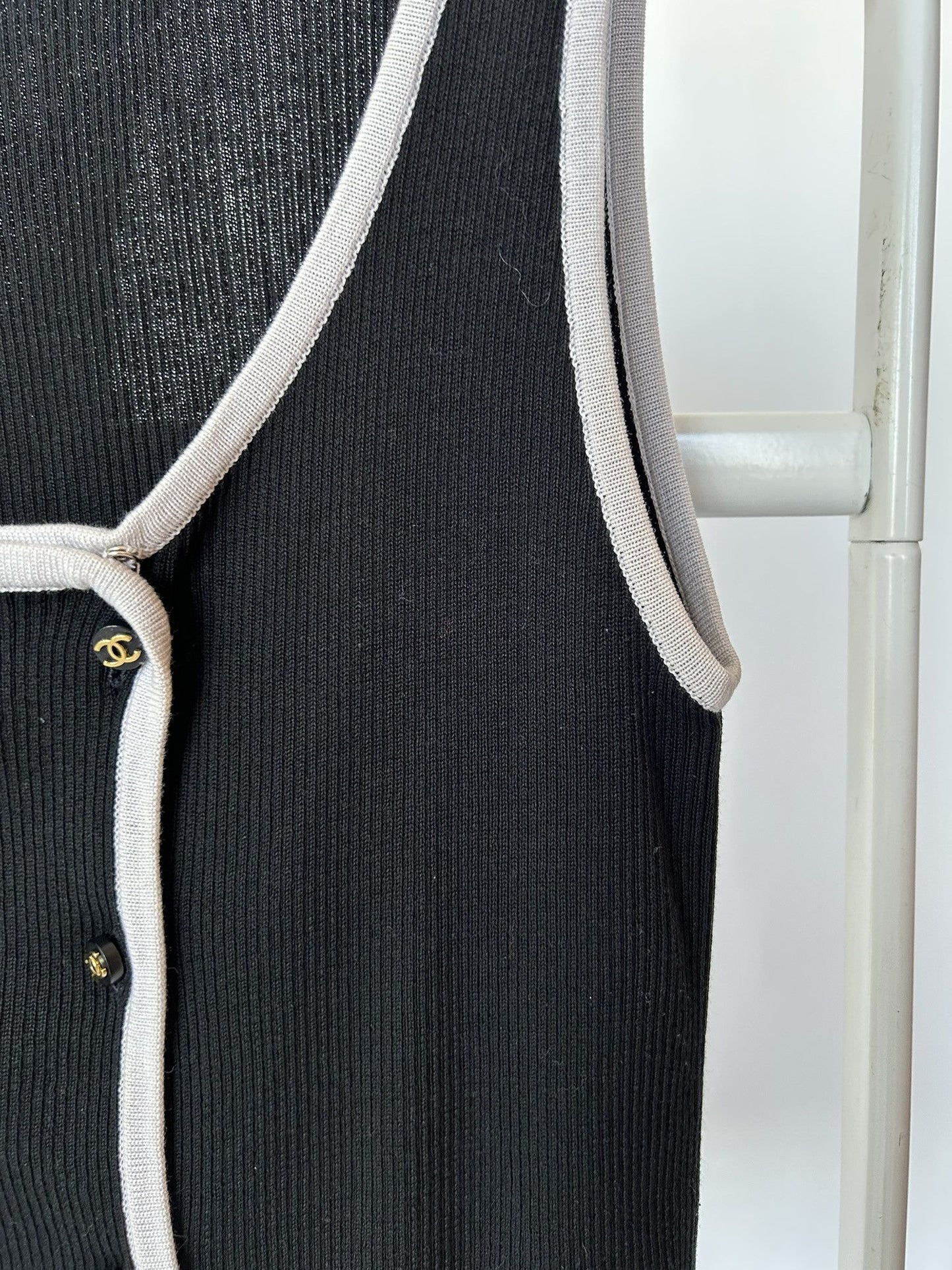 SS1995 Chanel double breasted button up tank top