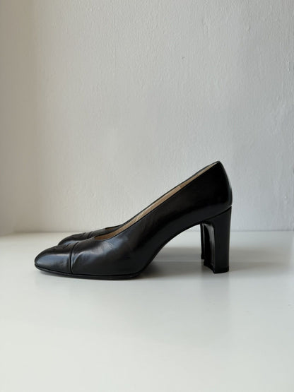Vintage chanel CC logo block heels