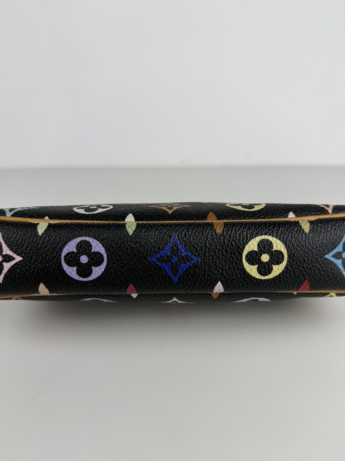 Louis Vuitton x Takashi Murakami pochette accessoires multicolor