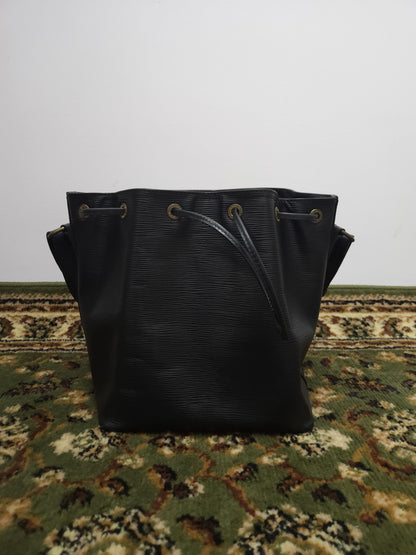 Vtg 80s Louis Vuitton epi leather petit noe bucket bag