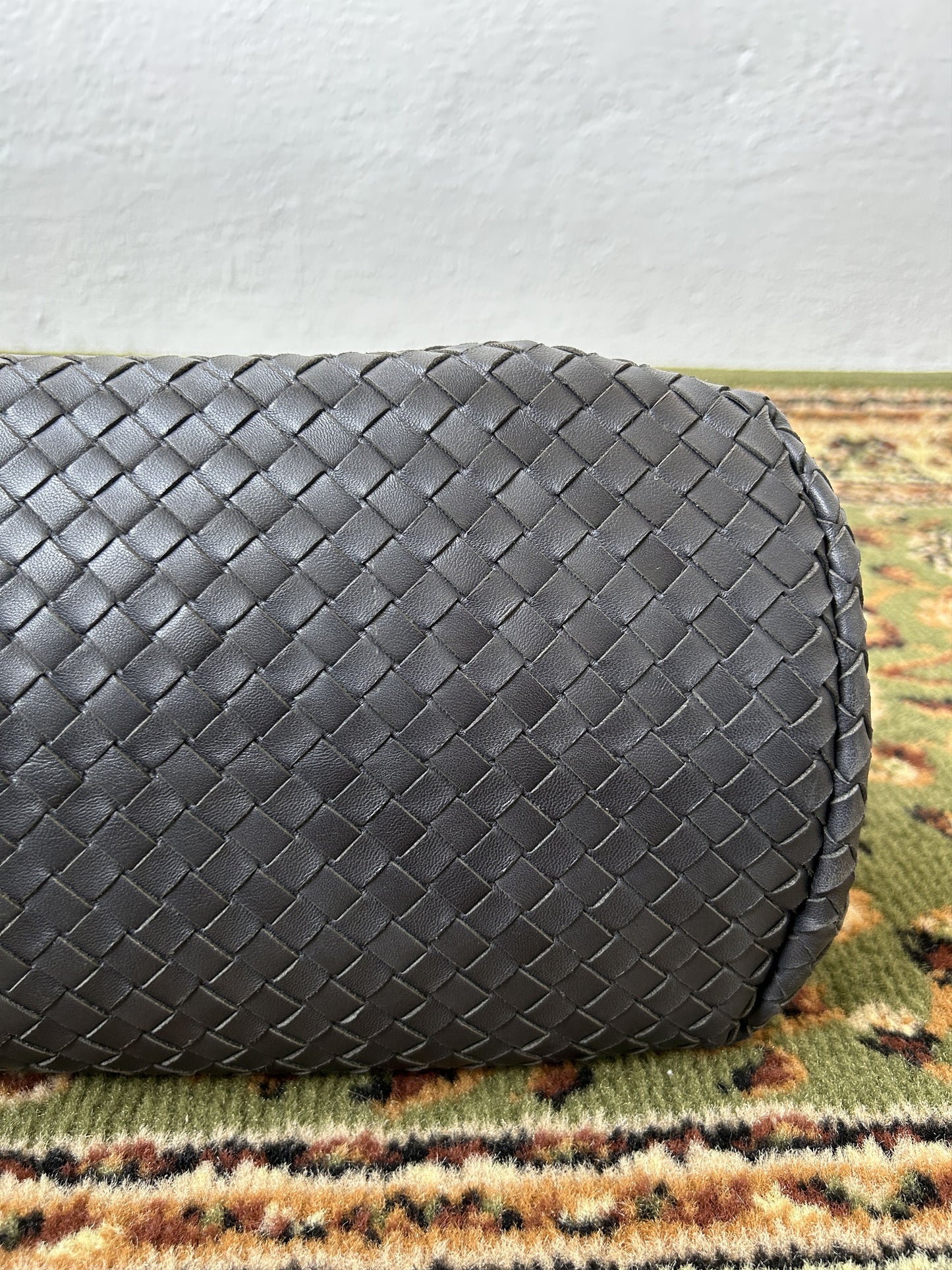 Bottega veneta intrecciato leather roma handbag