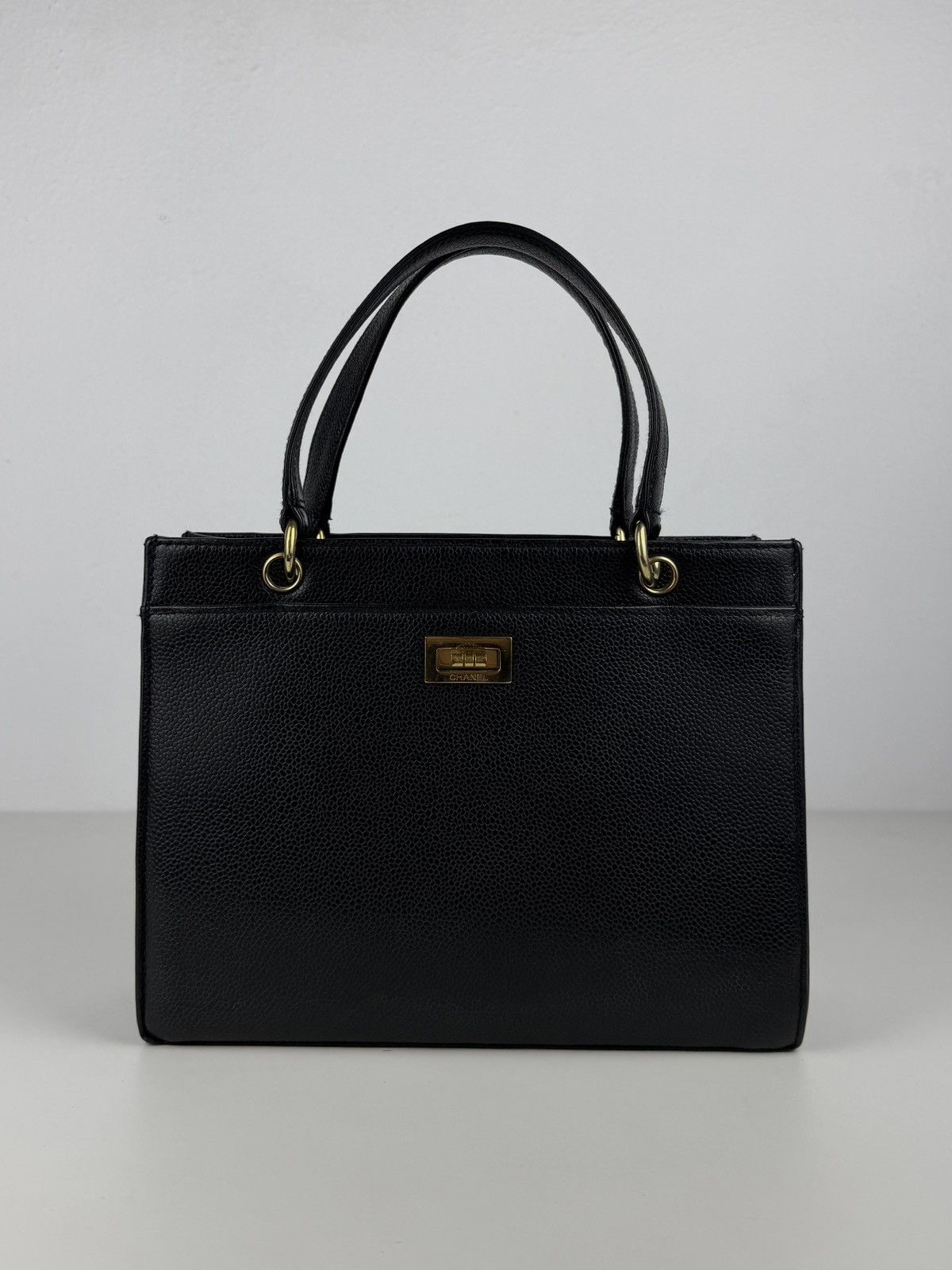 Vintage Chanel caviar 2.55 executive tote mini size