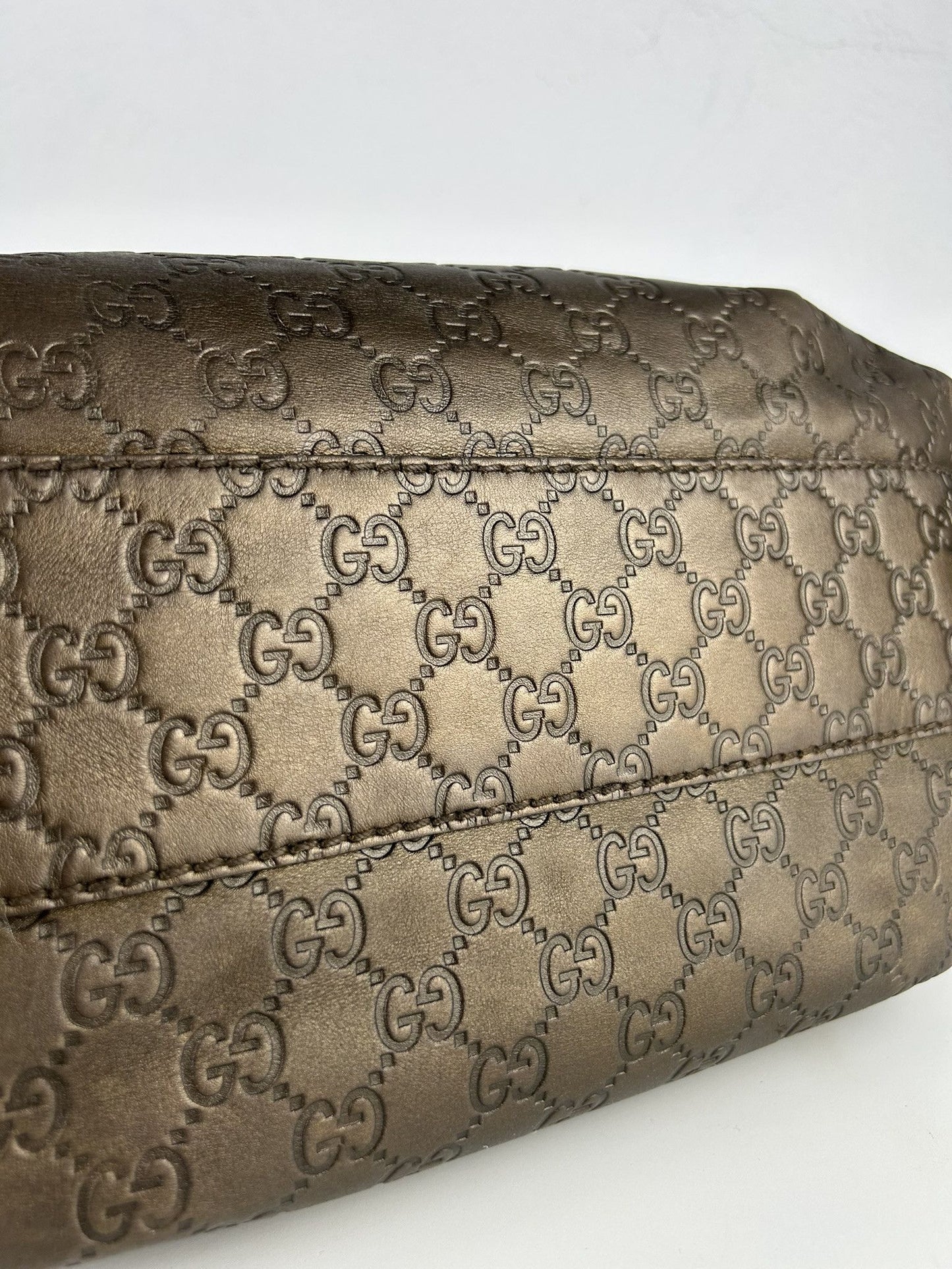 Gucci guccissima sukey medium size leather handbag