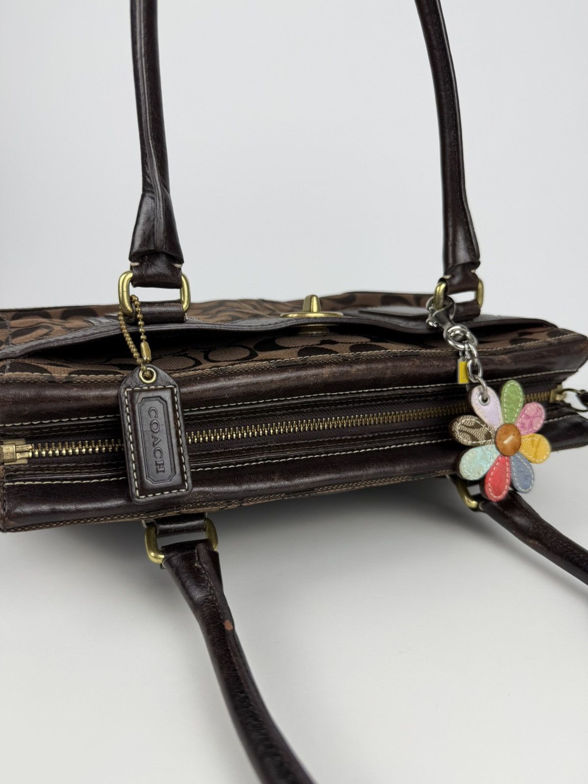 Coach hamptons carryall signature tote with flower charm