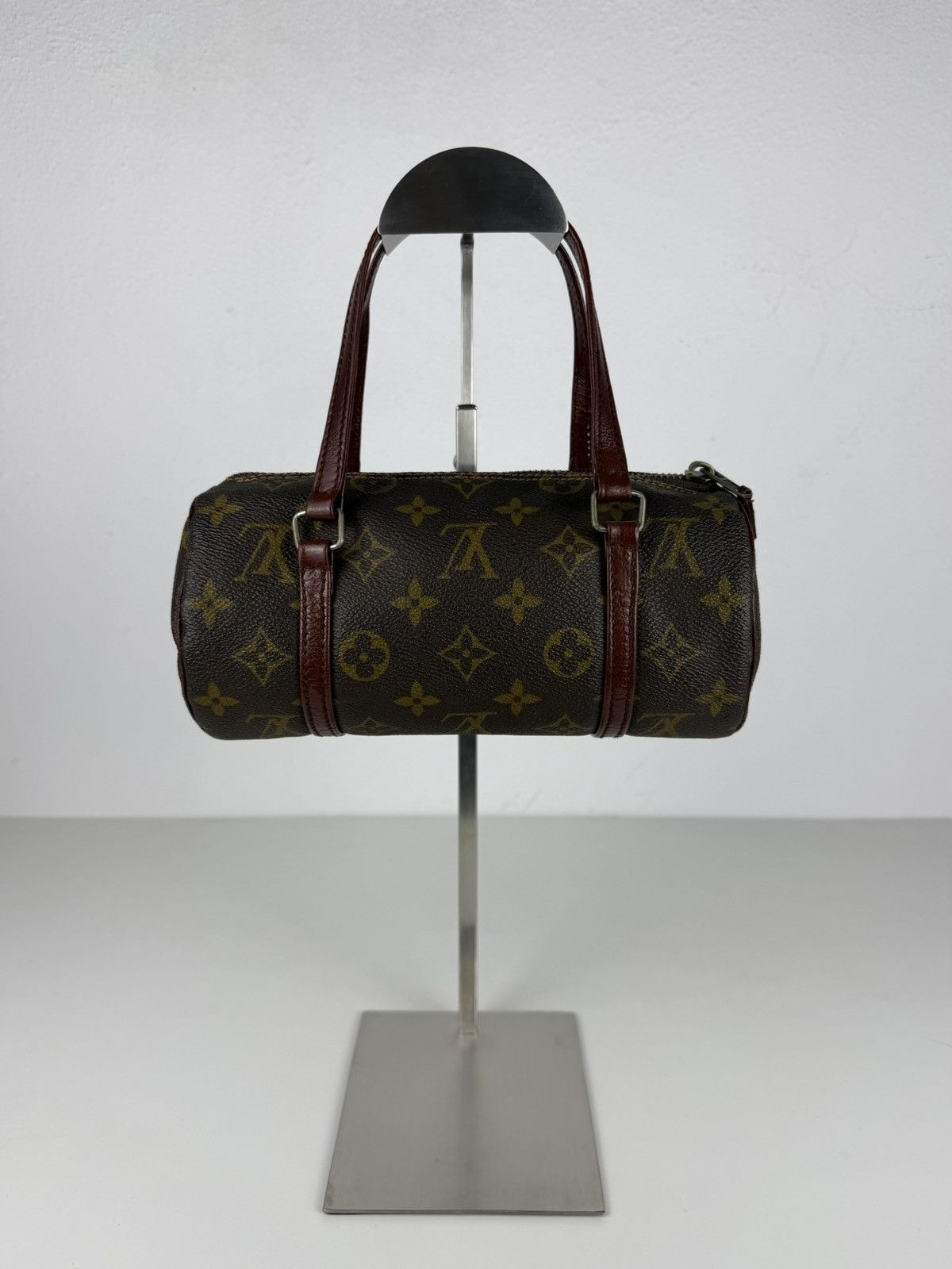 Vintage Louis Vuitton monogram papillon 22