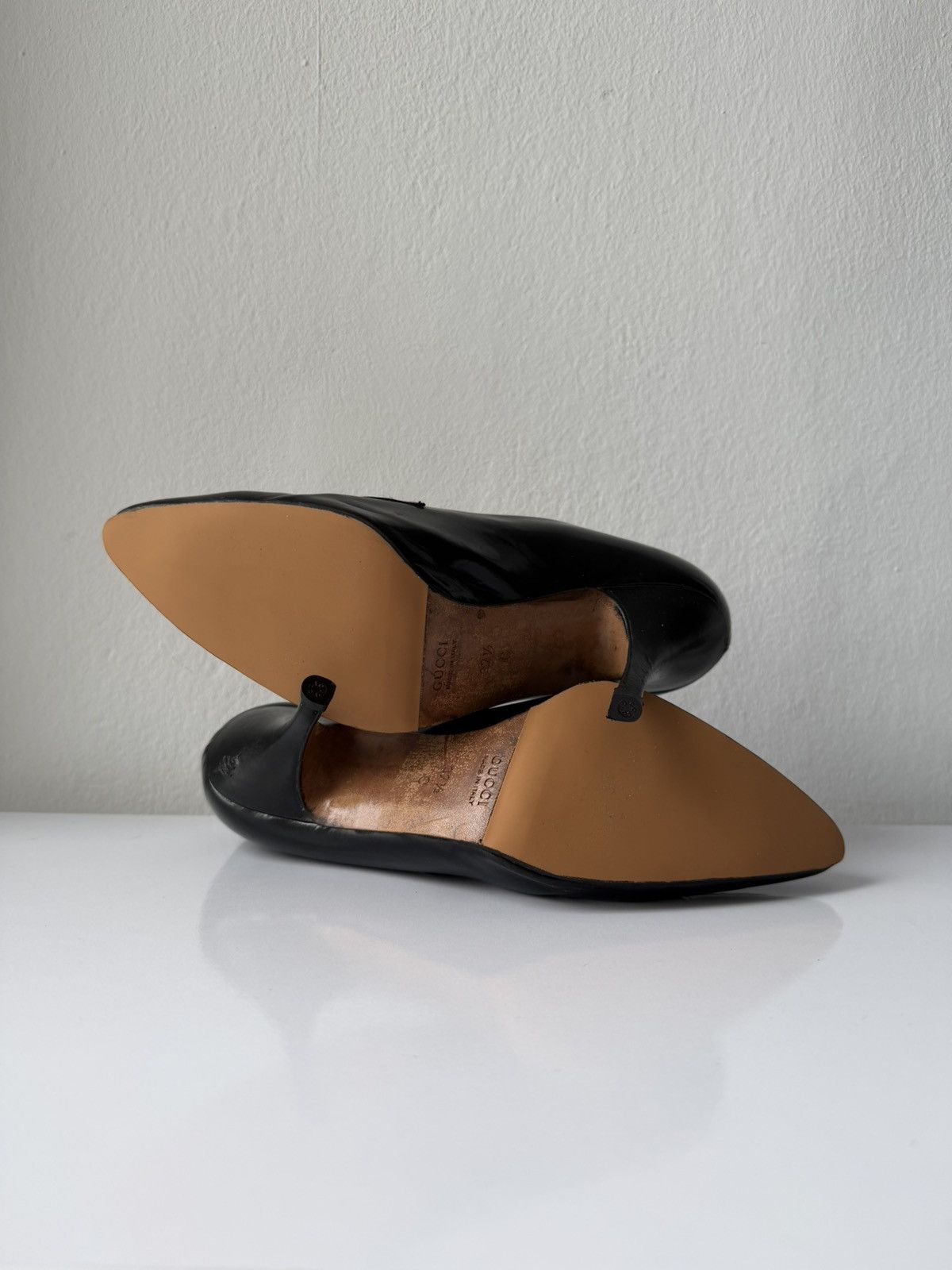 Vintage Gucci horsebit pointed toe patent leather pumps