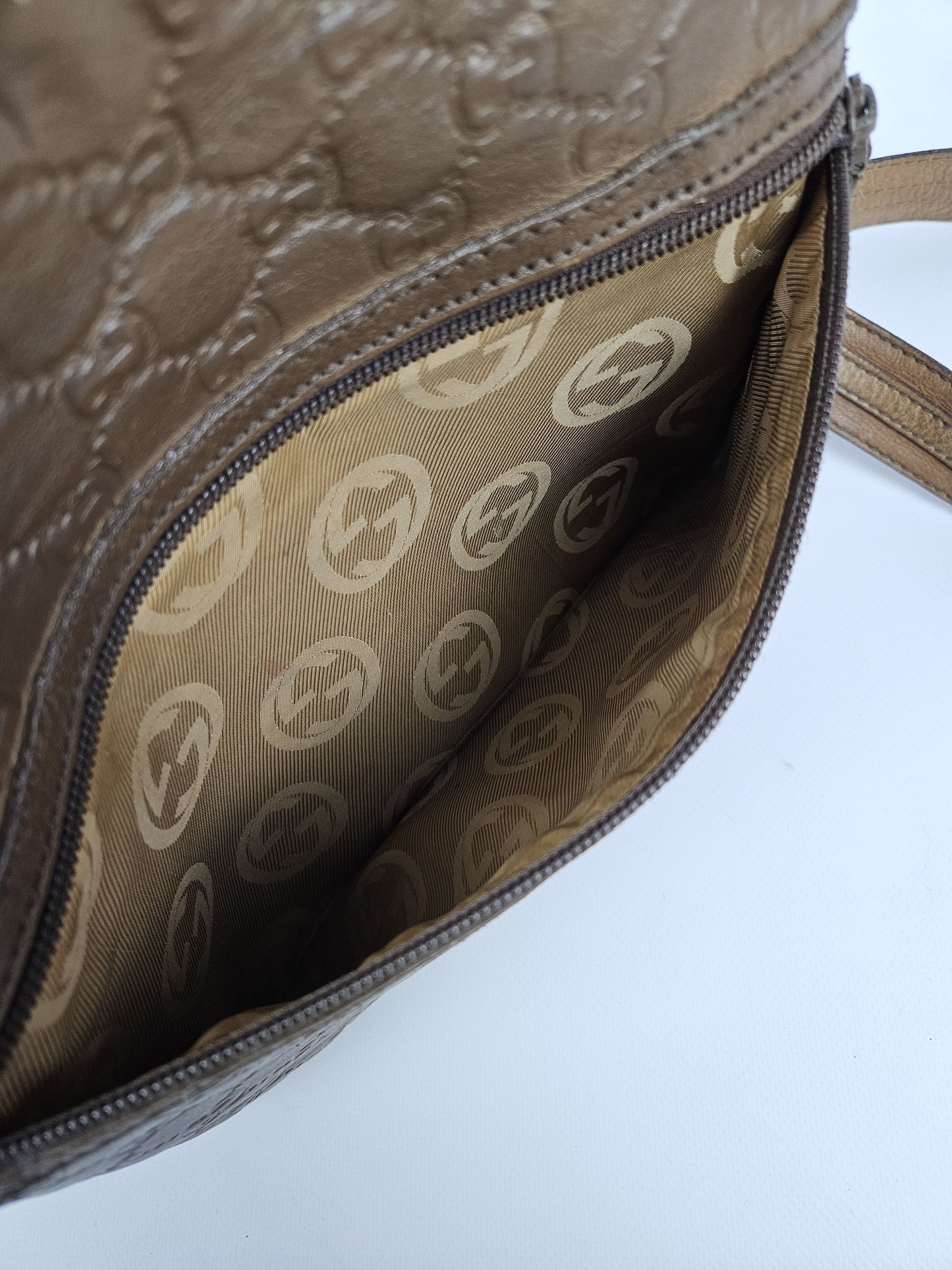 Gucci guccissima gg calf leather shoulder crossbody bag