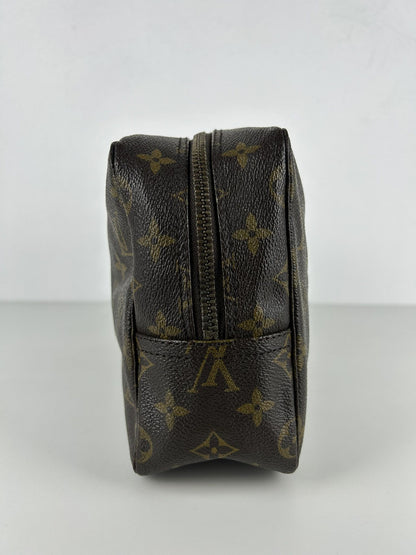 Vintage 80s Louis Vuitton monogram trousse 28 toiletry bag