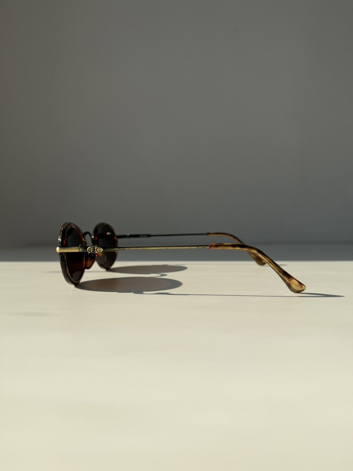 Vintage Foster Grant oval sunglasses