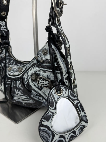 Balenciaga le cagole xs graffiti