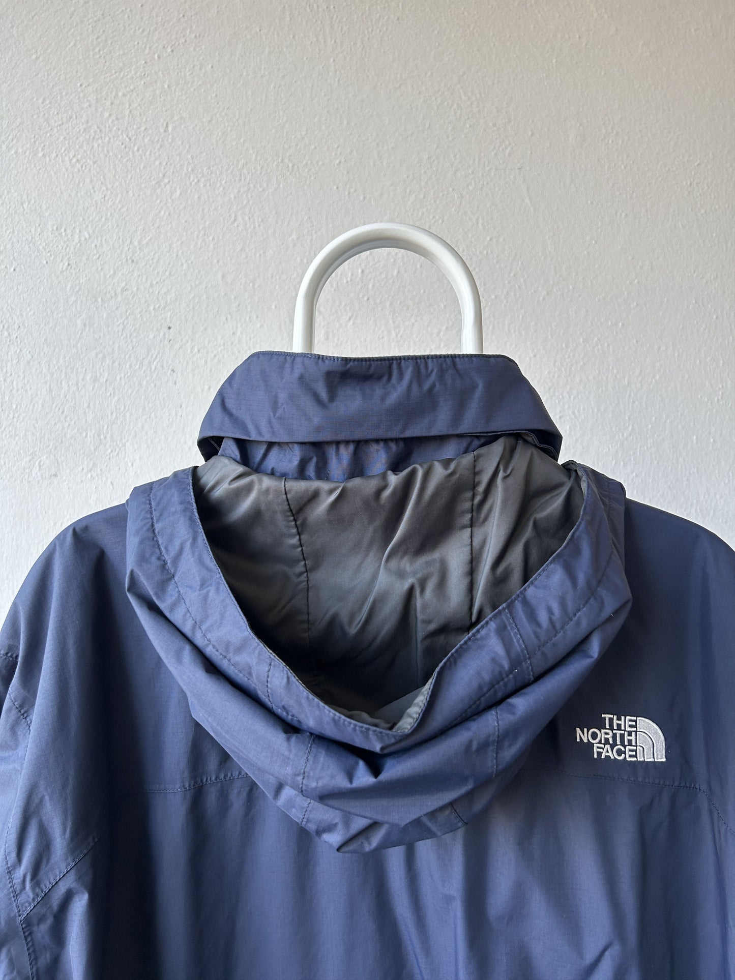 The north face hyvent membrane hooded shell rain jacket