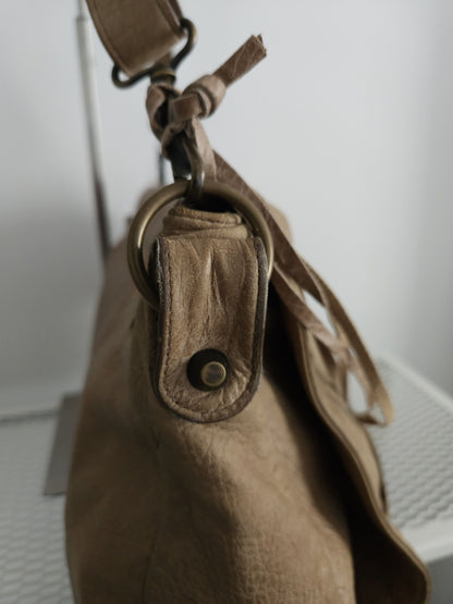 Balenciaga the folk messenger bag