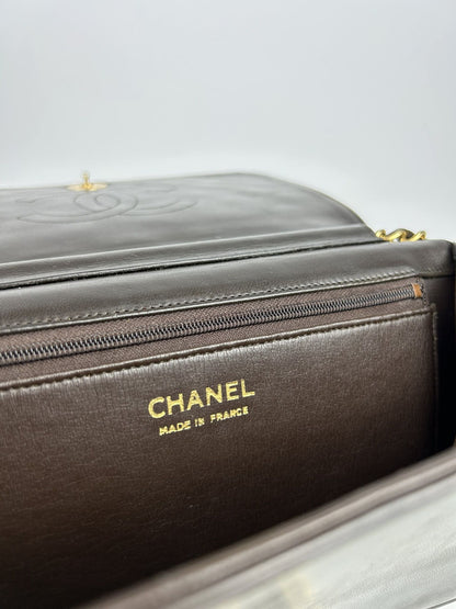 Vintage Chanel timeless/ classique in matelasse quilted lambskin
