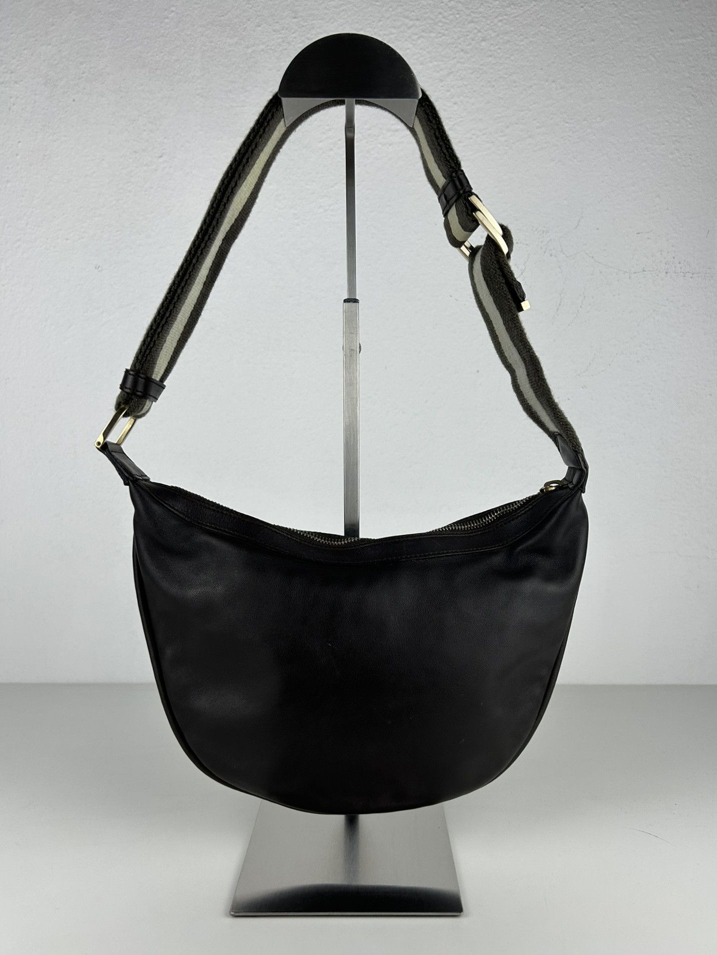 Vintage Gucci leather shoulder bag