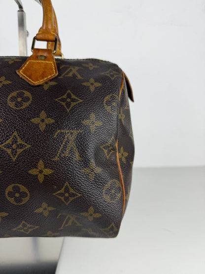 Vintage Louis Vuitton monogram speedy 25