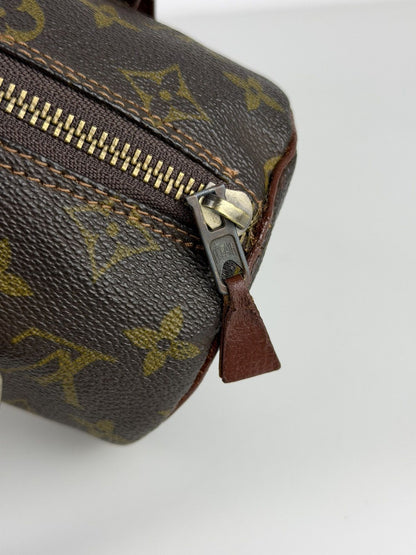 Vintage Louis Vuitton monogram papillon 22