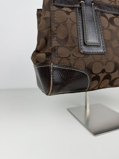 Coach hamptons carryall signature tote with flower charm
