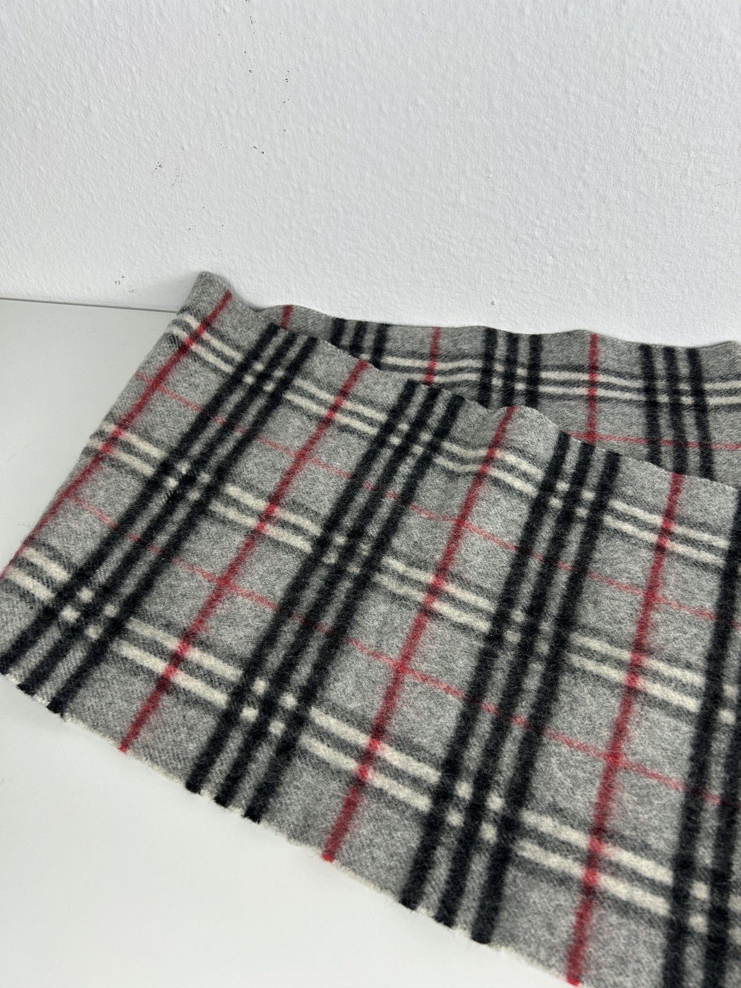 Vintage Burberry gray nova check wool scarf