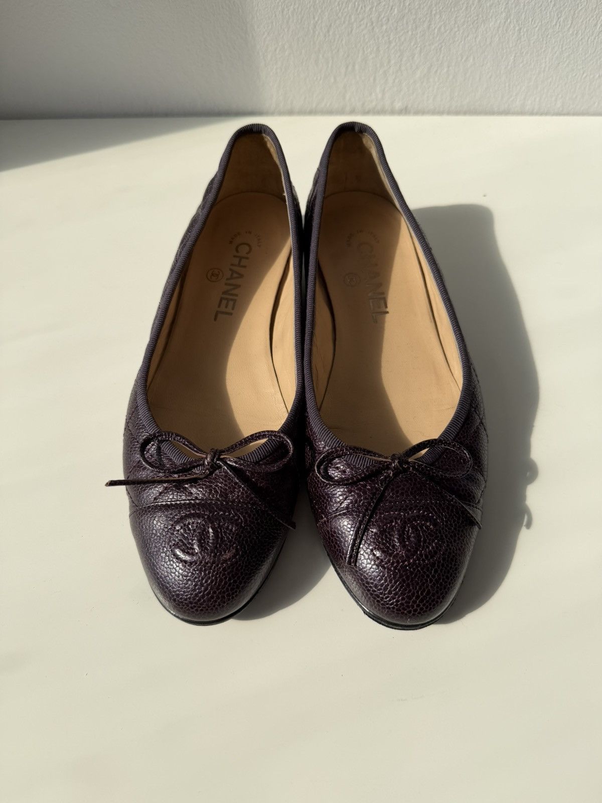 Vintage Chanel ribbon CC logo ballet flats