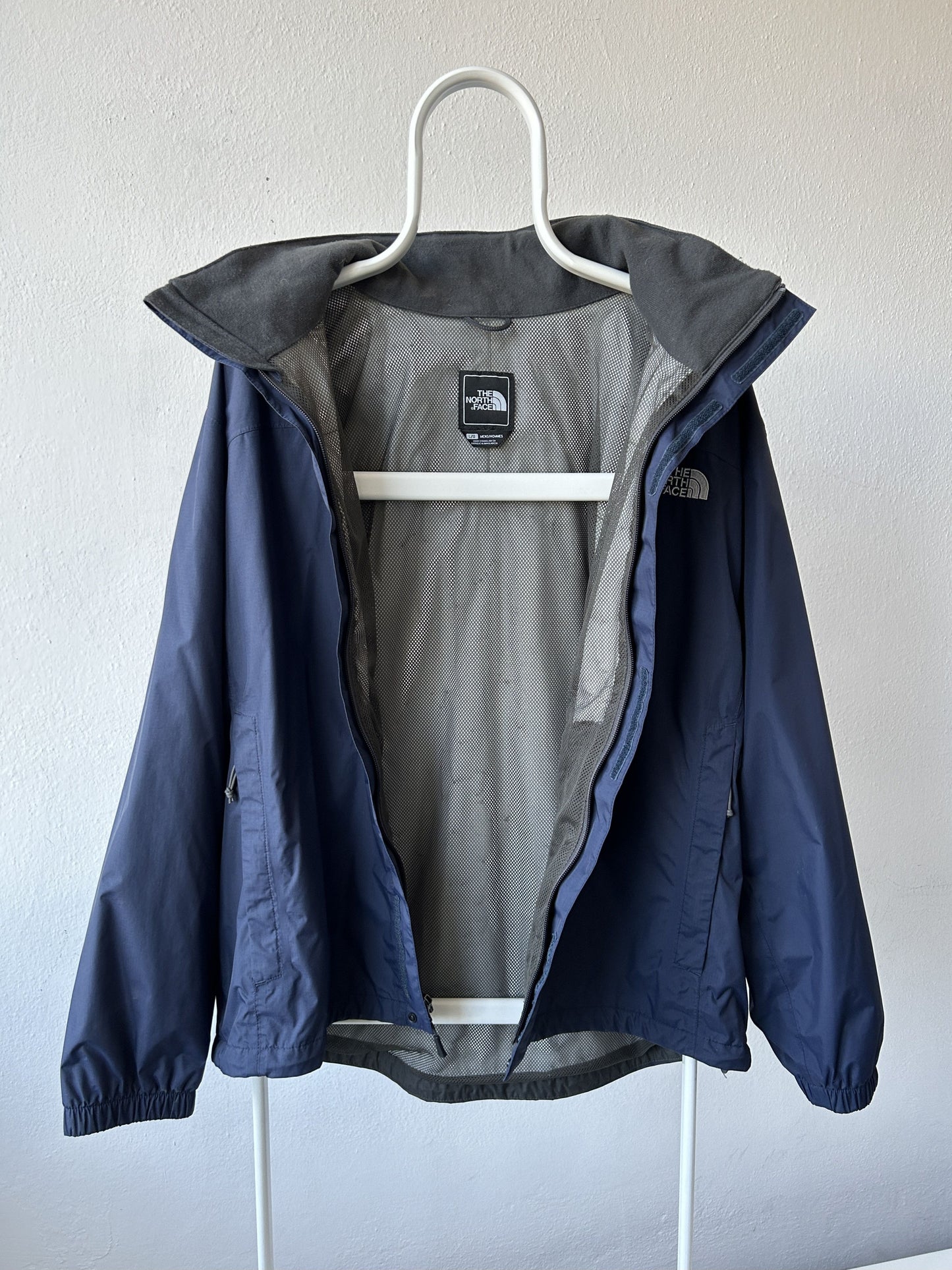 The north face hyvent membrane hooded shell rain jacket