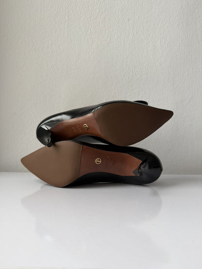 2011 Giorgio Armani smooth leather pointed toe pumps