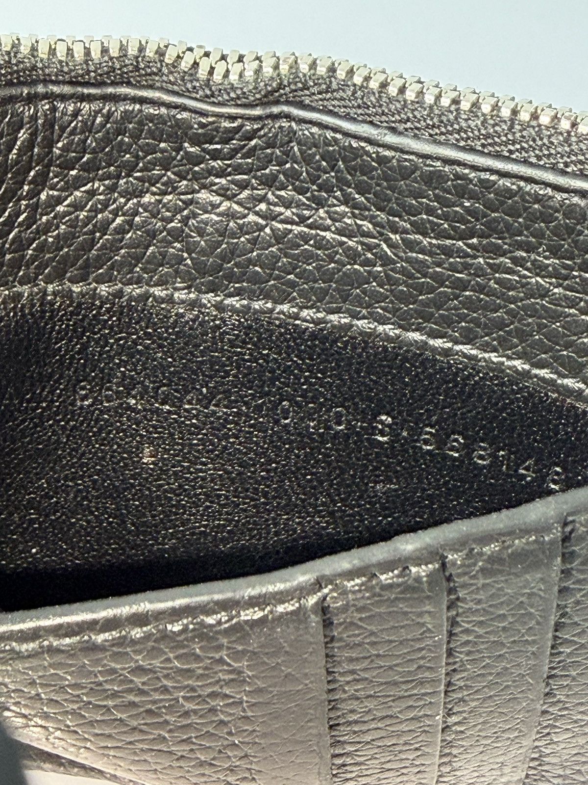 Balenciaga essential leather cardholder
