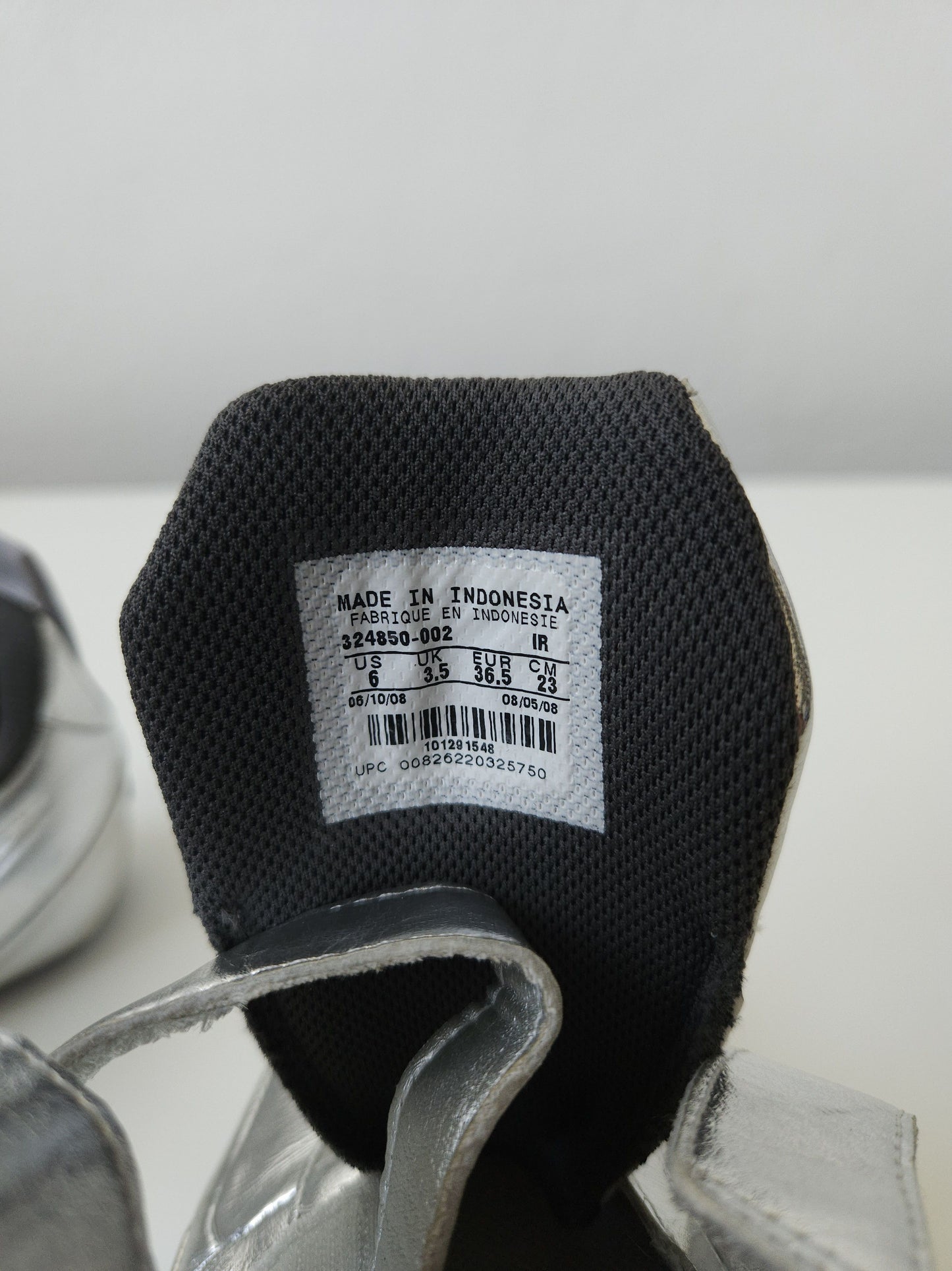 Vintage y2k nike fixed speed V silver