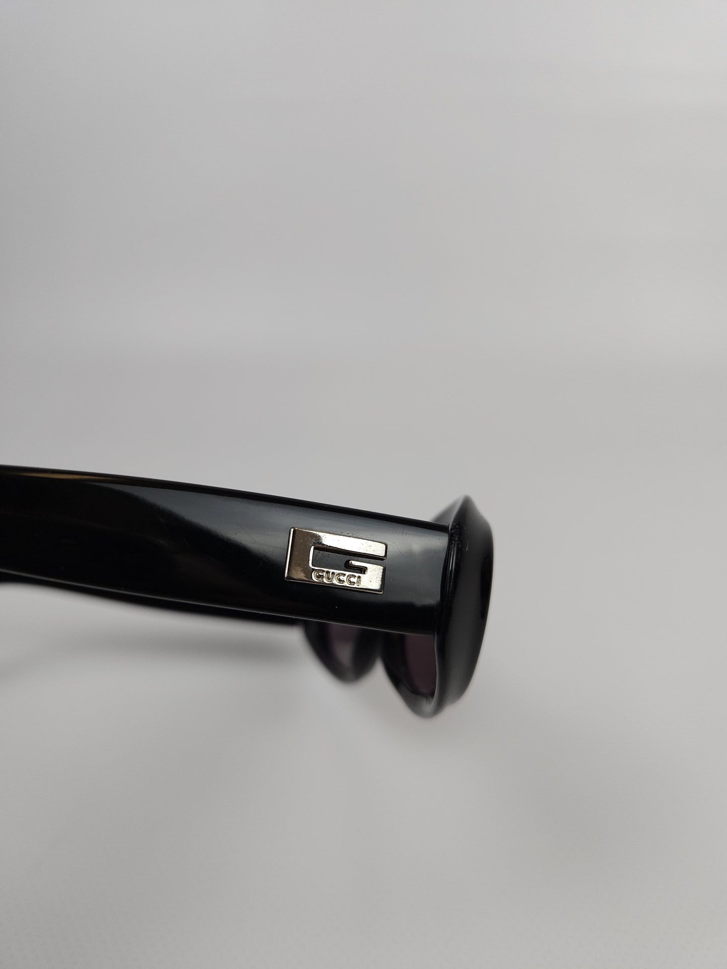 Vintage Gucci GG2419/S oval sunglasses Tom Ford era