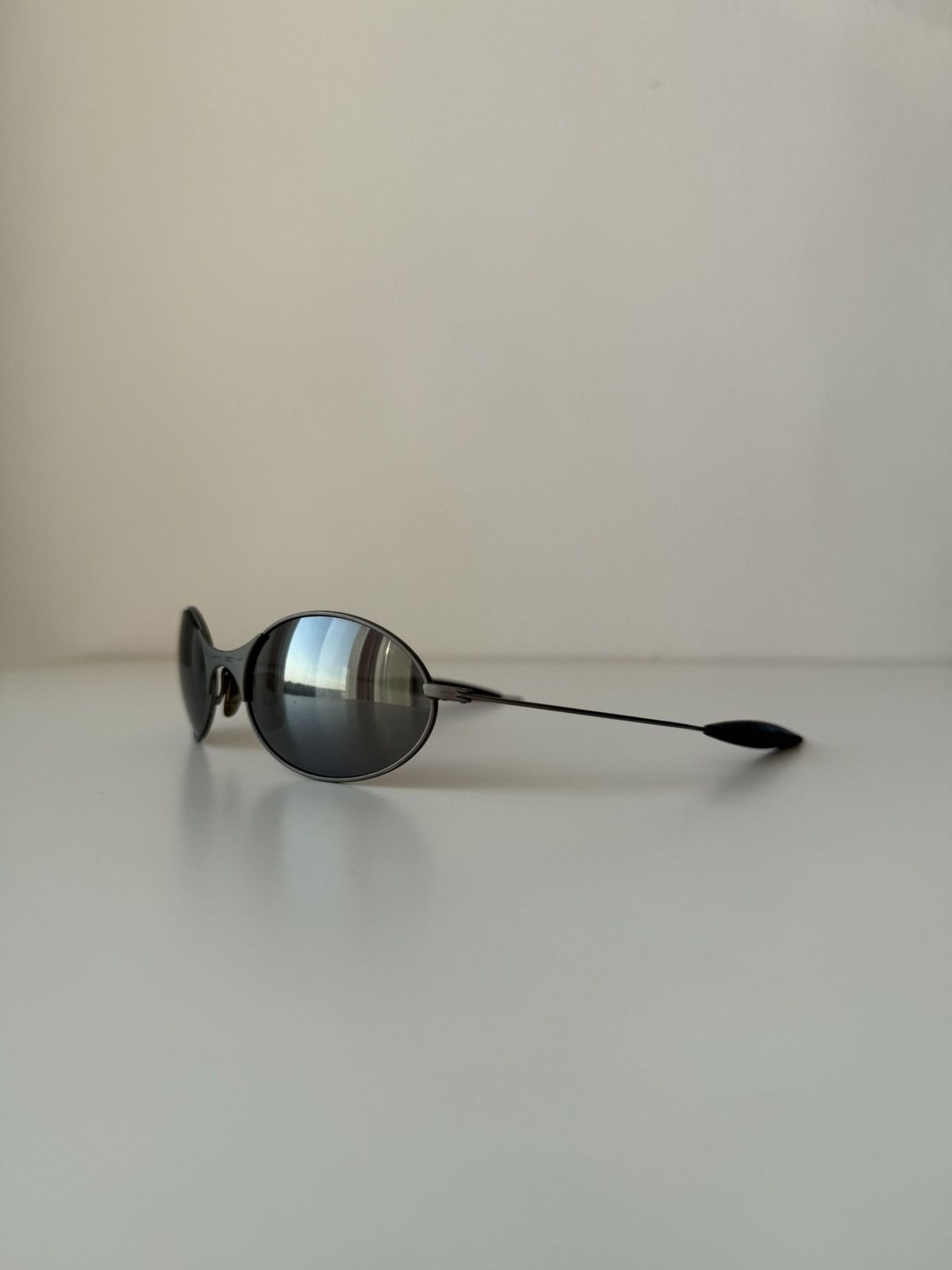Vintage 90s Oakley wire 1 gen sunglasses
